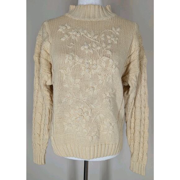 Casual Corner Sweaters - Vintage CASUAL CORNER Butter Yellow Knit Cotton Blend Size Small Floral Sweater
